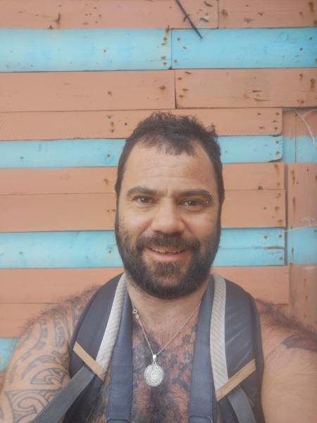 Homme Trans de passage à Lausanne jusqu'au 2