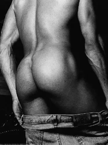 Escort boy pour femmes dans le désirs