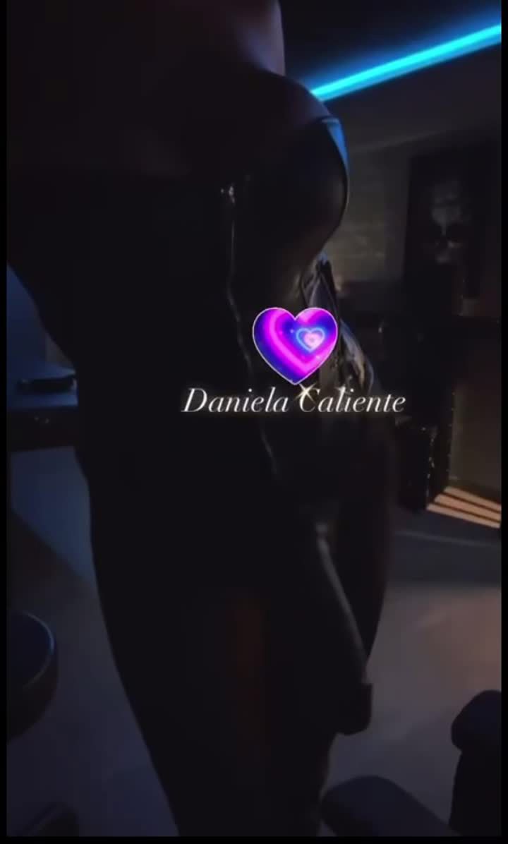 Daniela Caliente - Escort