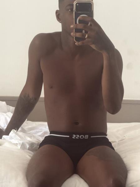 Black Gay Switzerland Sensual & Professional
