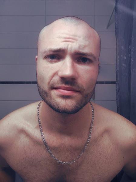 Escort boy actif de 24 ans à Neuchâtel