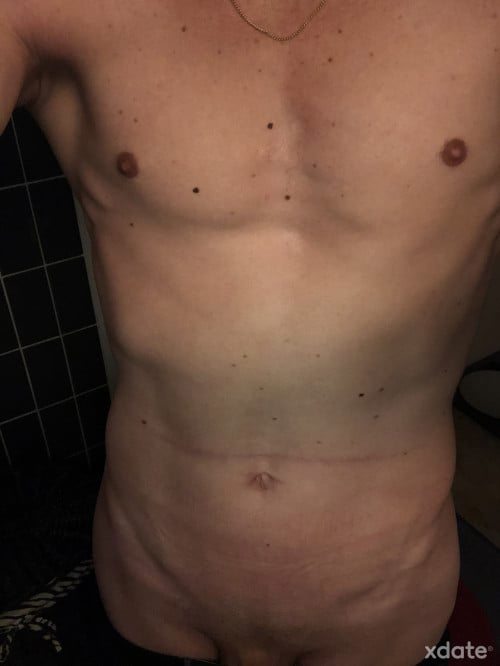 Frau gesucht mit langen Schamlippen
