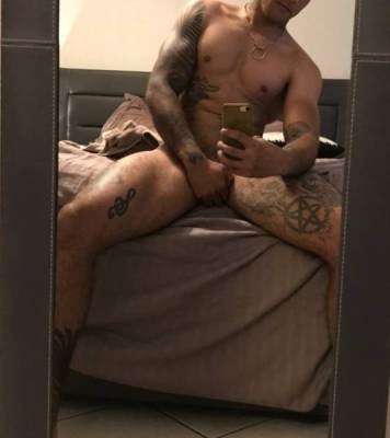 Homme masculin sportif et très chaud