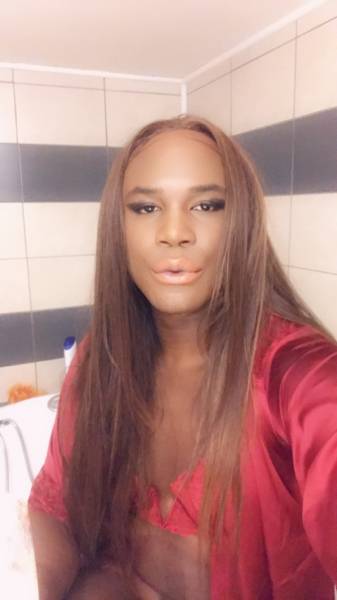 Belle trav bien membrée et sensuelle