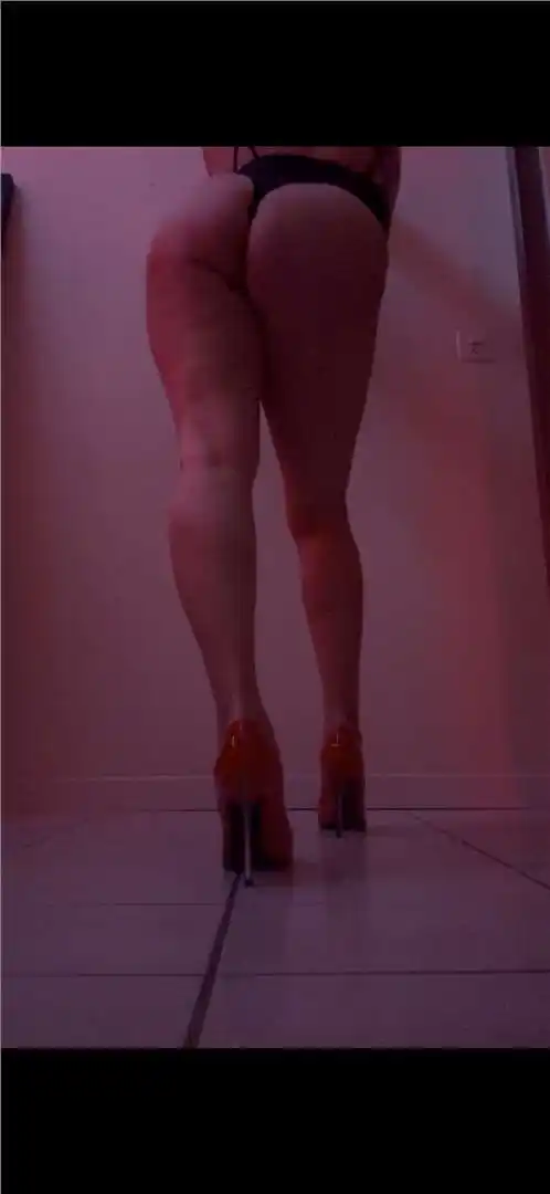 Massage sensuel - Genève - Sarah des 100