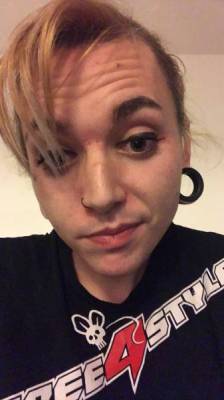 Jeune femme trans