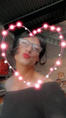 Travesti lilirose très chaude