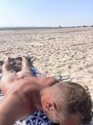 Escort boy VIP femme uniquement