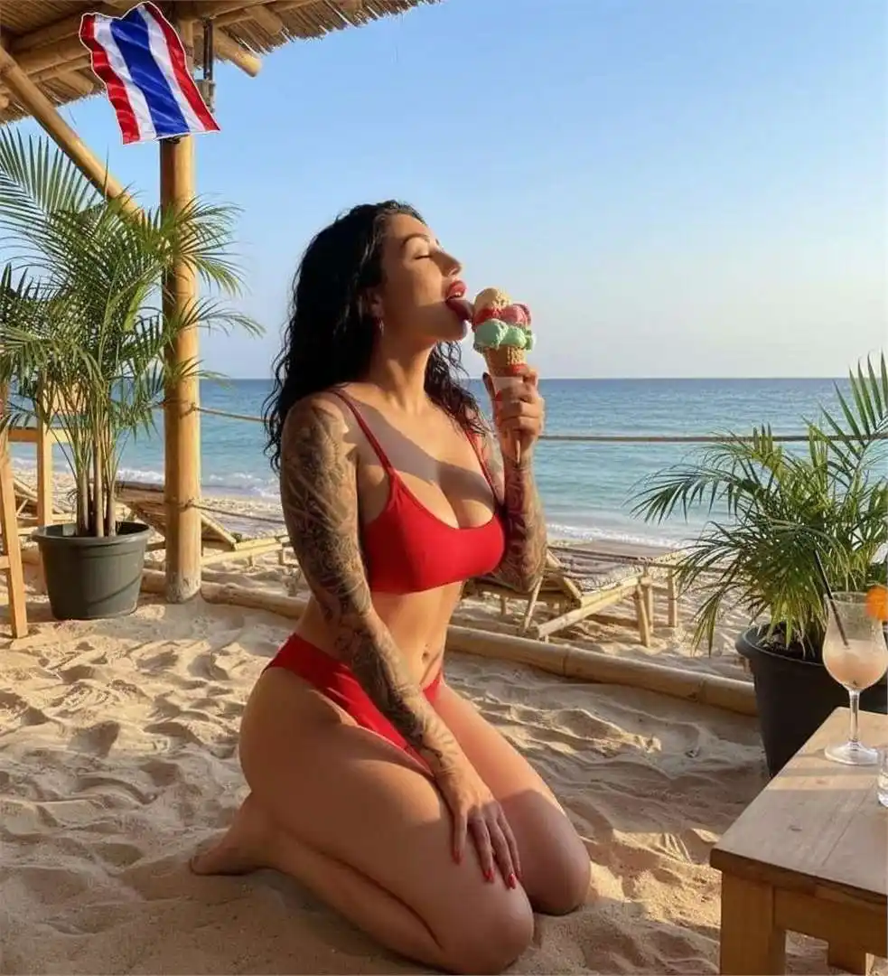 Escort girls - Genève - Dana petite brun
